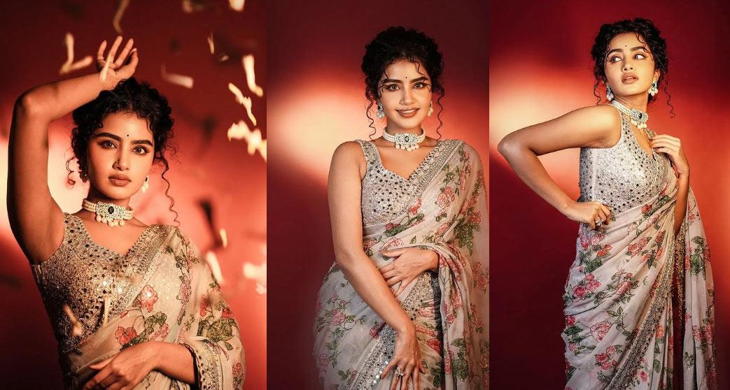 Anupama Parameswaran spellbounds in a saree