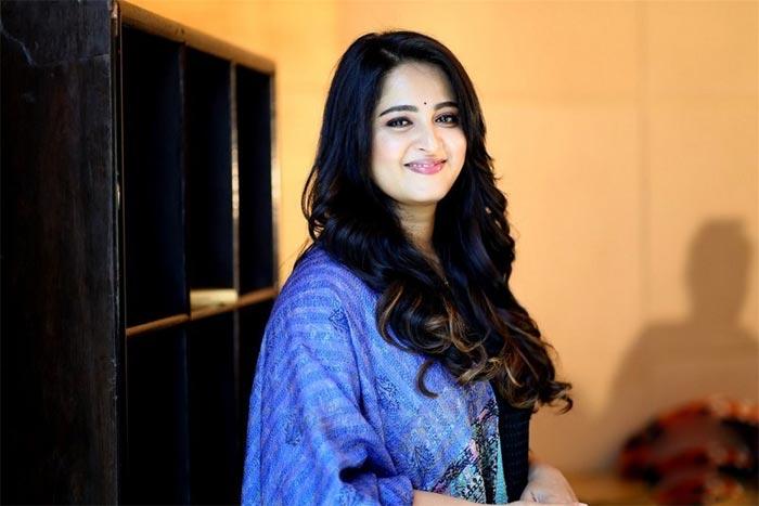 Anushka To Shock In Size Zero