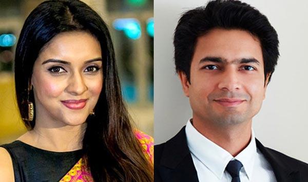 Heroine Gets 6 Crore Engagement Ring!