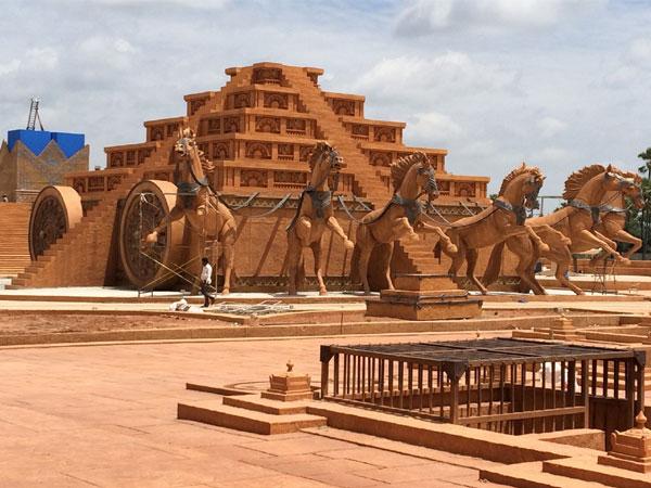 Media Baron's Finance for Baahubali 2?