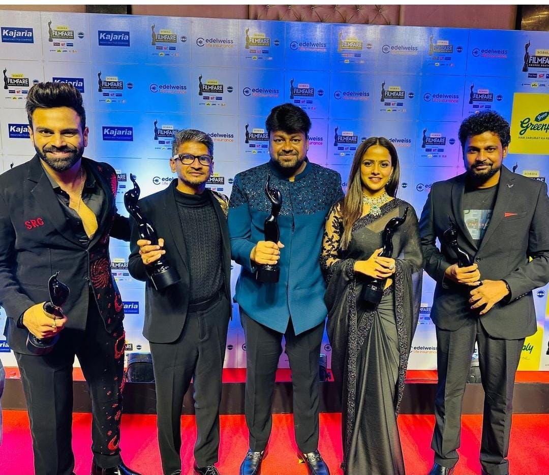 Cult Blockbuster Baby Makes History at Filmfare Awards