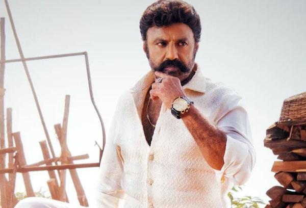 Balakrishna Intro In Hospet?