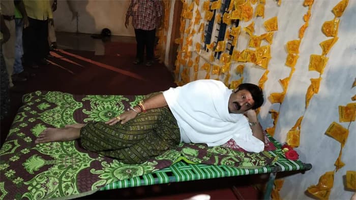Balakrishna Dances With Women Villagers