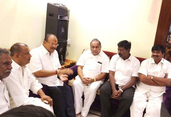 BJP to Checkmate Pawan with YCP &amp; Kanna?