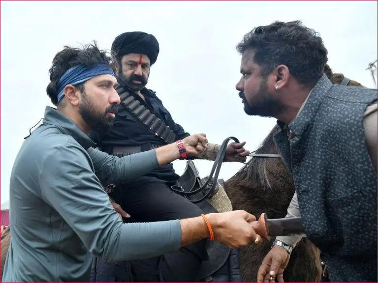 Bobby watches Daaku Maharaaj at special place