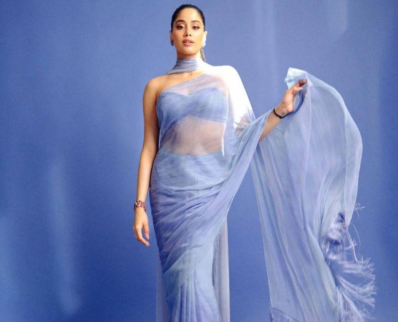 Bollywood blown away by Janhvi Kapoor in Peddi