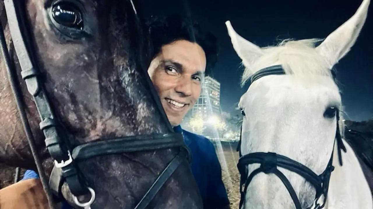 Randeep Hooda falls off the horse