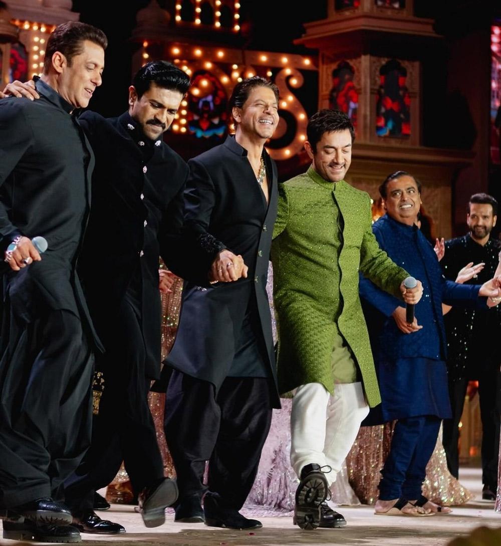 Do Bollywood Stars often insult South Heroes