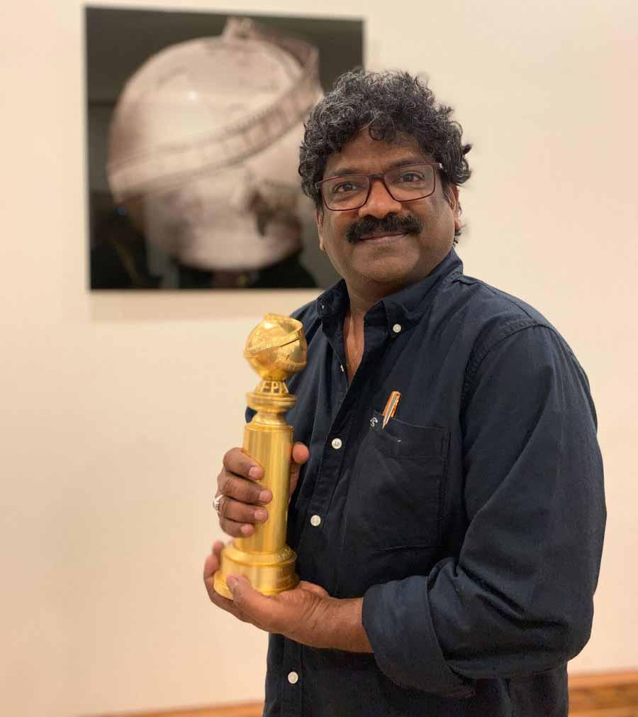 Oscar Winner to gift his pen