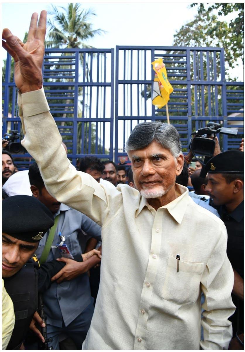Chandrababu Naidu Thanks People, Supporters And Pawan Kalyan