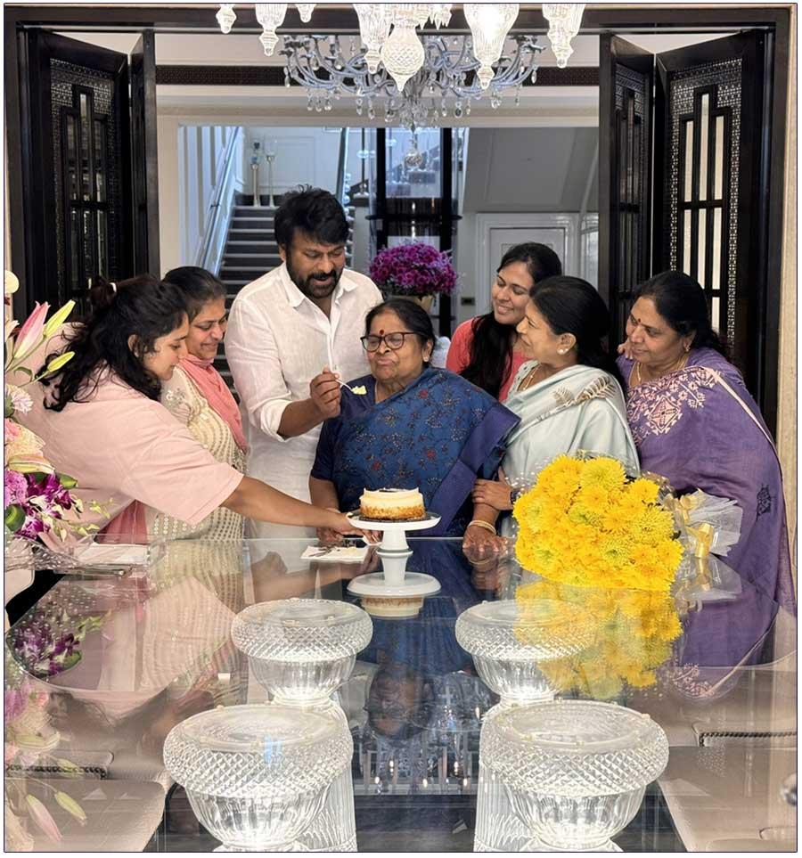 Chiranjeevi celebrates his Mother B-Day in style