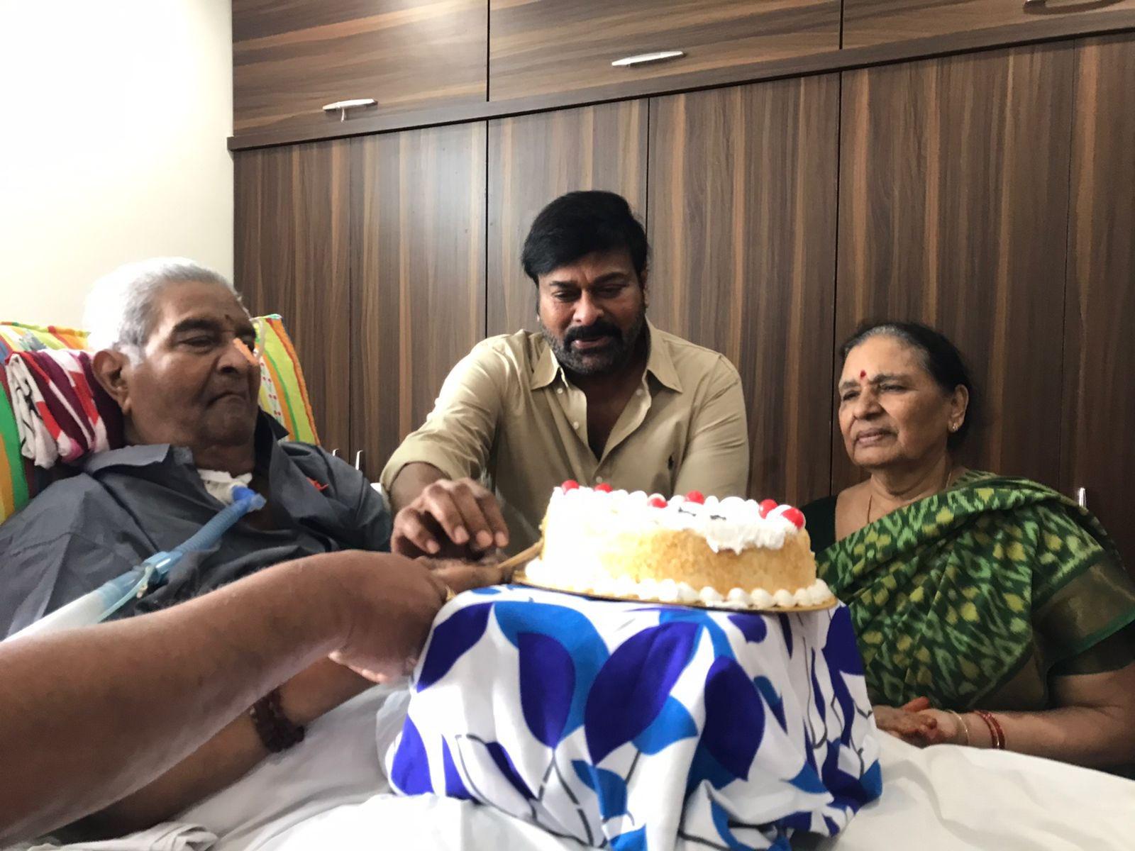 Chiranjeevi celebrates Senior Actor's birthday