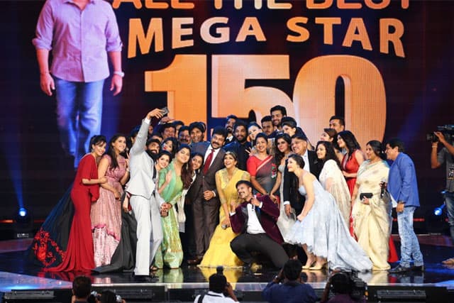 Telugu &amp; Kannada Celebs Selfie with Megastar