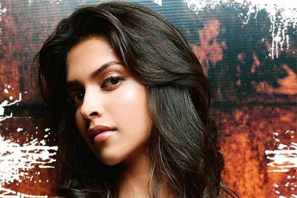 B-Wood Heroine Cameo Role in Baahubali 2?