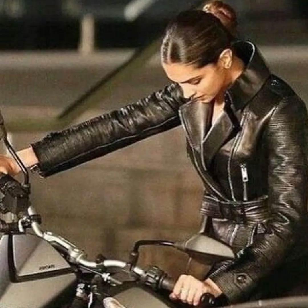 Deepika Padukone fire power in Fighter