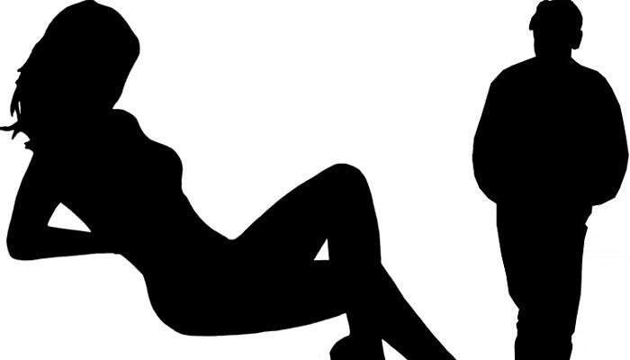 Director Hiring Heroines From COMPANY!