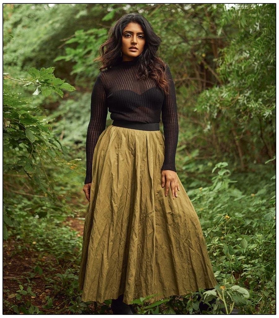 Eesha Rebba Floors With Her Beauty