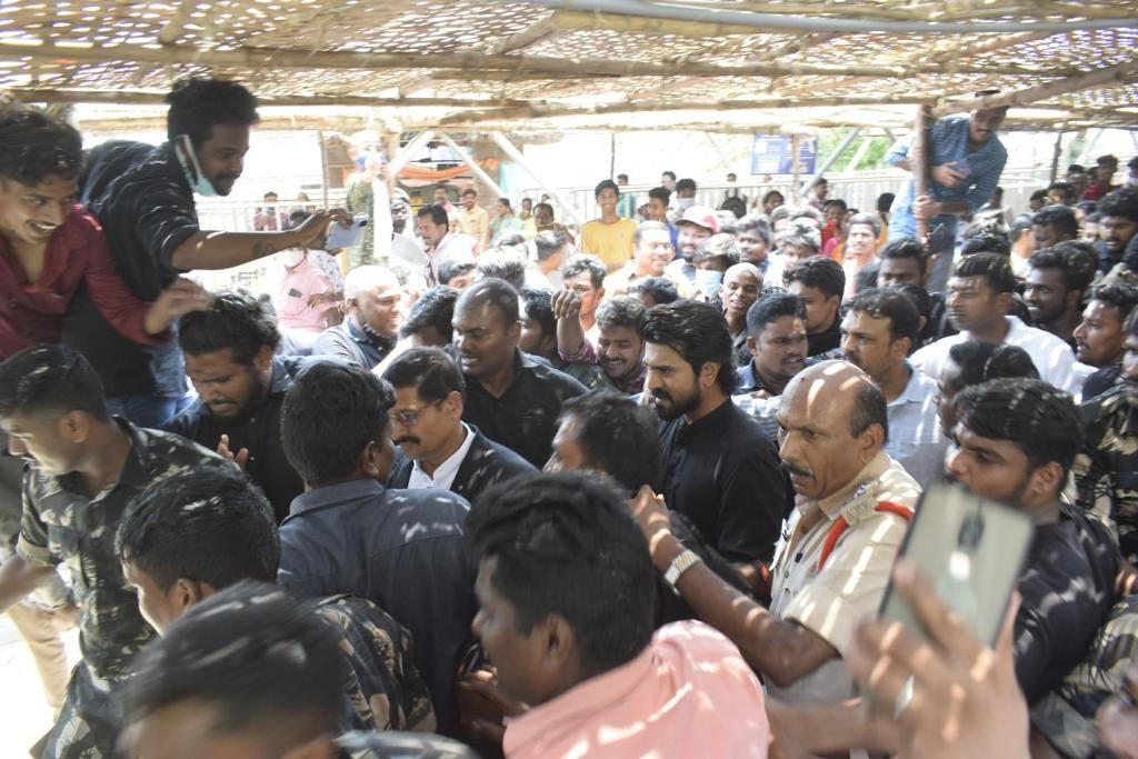 Kanakadurga temple: Stampede due to Ram Charan's visit