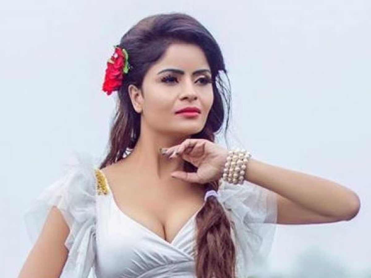 Mumbai Actress Held!