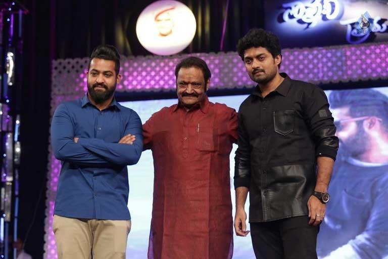 Harikrishna &amp; Sons Declare War on Balayya?