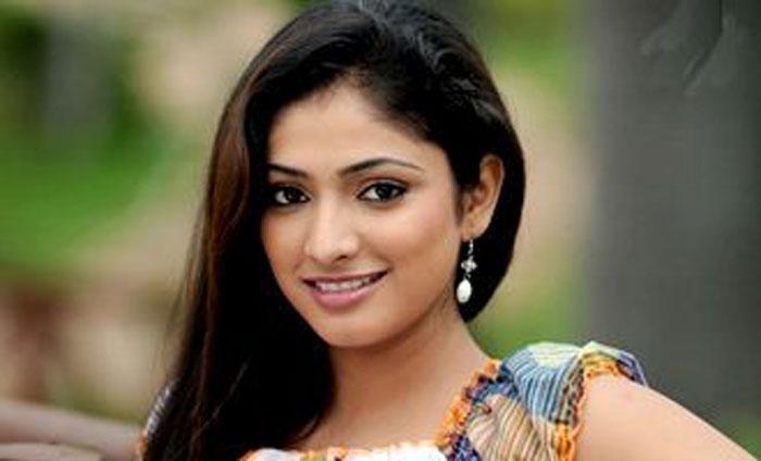 Haripriya Guns On Power Star