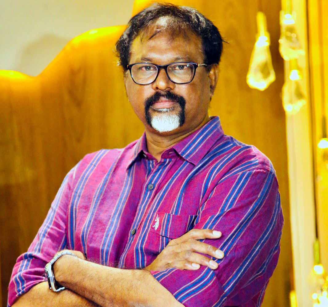 Hello Meera.. Director Srinivas One And Half Hour Adventure