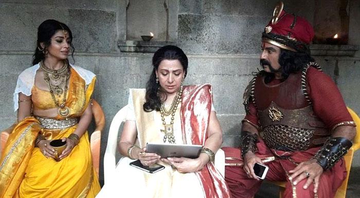 Hema Malini Uninterested @ Rajamatha!