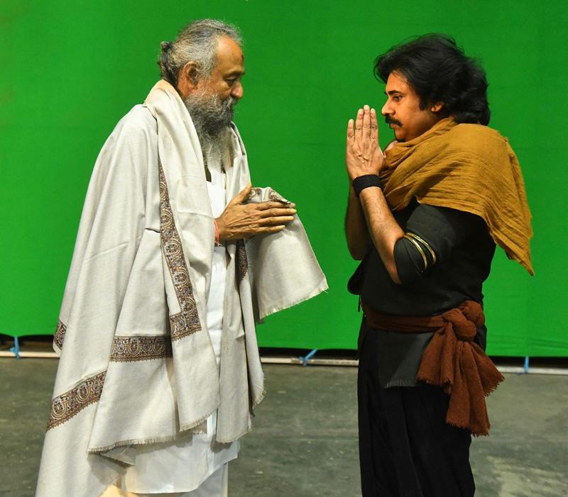 HHVM: Pawan felicitates Thotha Tharani