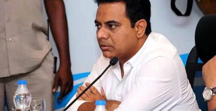 TRS corporator's son stabs toll plaza manager, KTR assures action