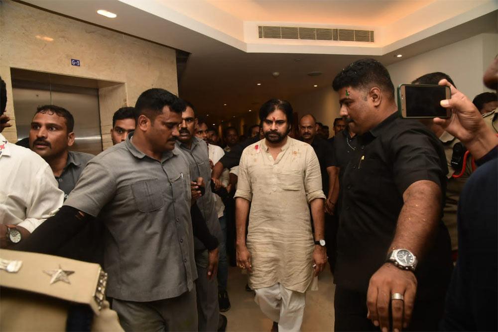 Pawan Kalyan targeted at midnight