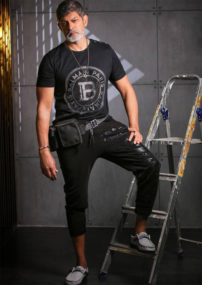 Jagapathi Babu To Go Next Level With Salaar