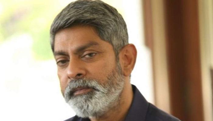 Jagapathi Shock to Sarileru Neekevvaru!