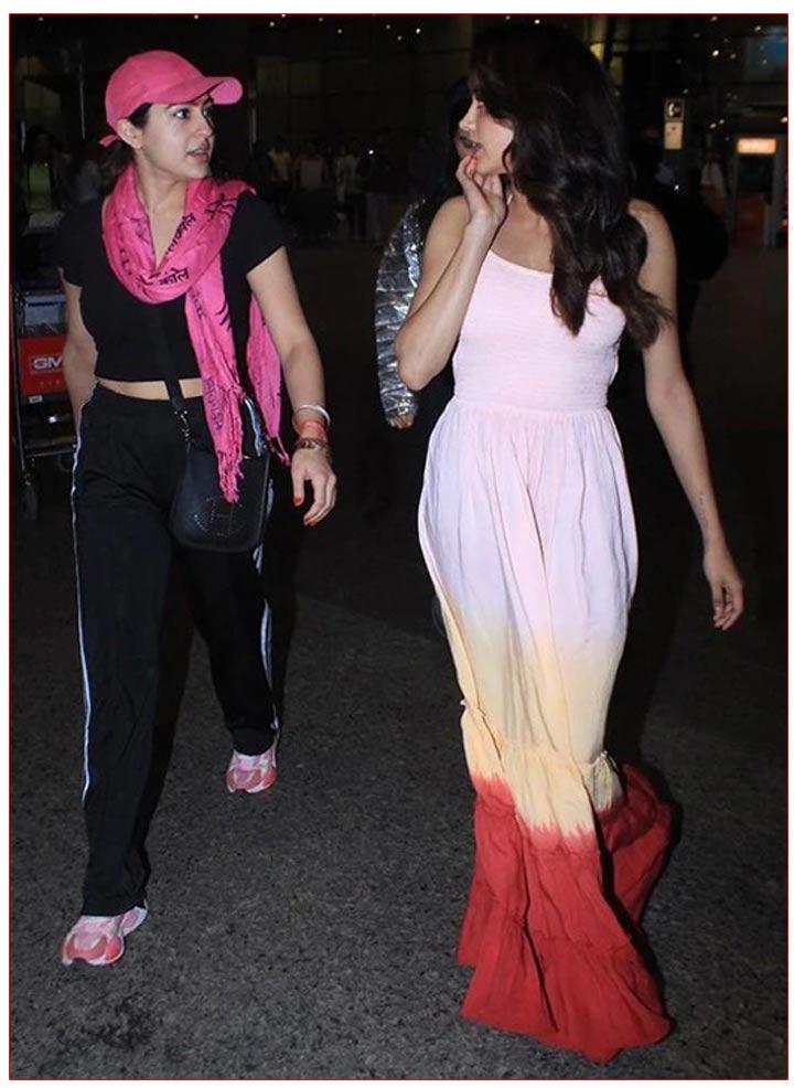 Janhvi Kapoor - Sara Ali Khan Sizzle In Airport