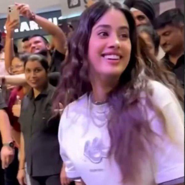 Janhvi Kapoor shows cricket talent to Cummins