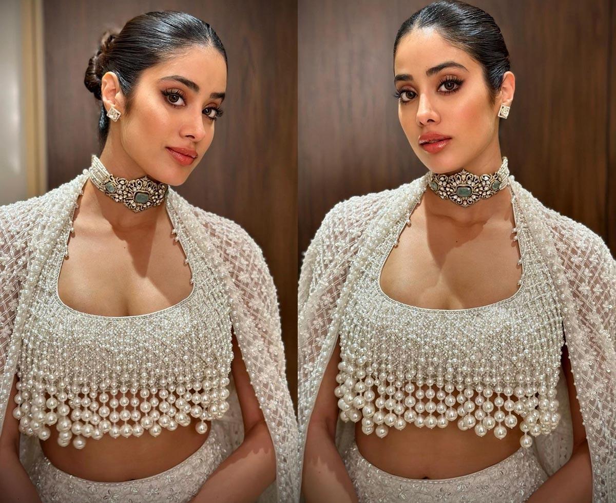 Janhvi Kapoor Alluring Pics At NMACC