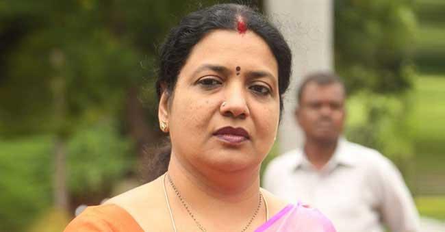 Jeevitha's Strong Take On Bold Trailer