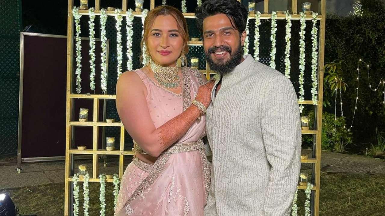 Star Couple Announce Wedding Date