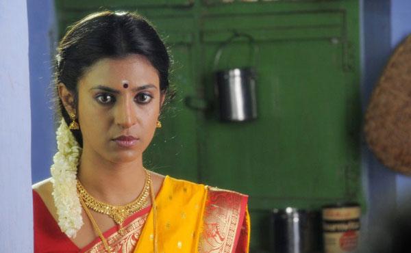 Kasthuri Shocking Revelation on a Top Telugu Hero!
