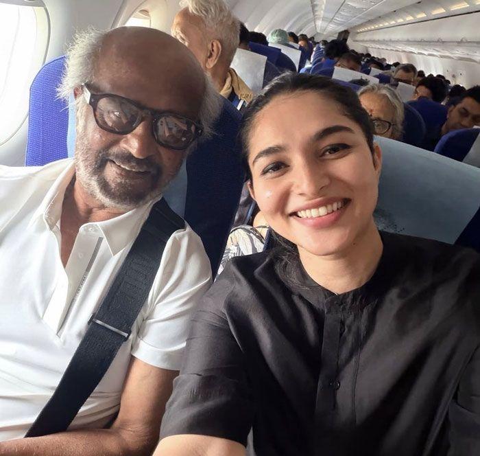 Kayadu Lohar fan moment with Rajinikanth
