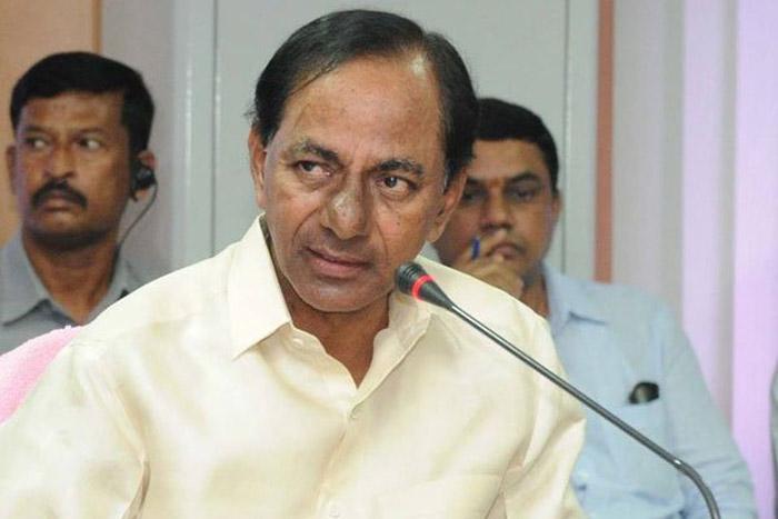 CM sets one month deadline to fill all potholes on roads