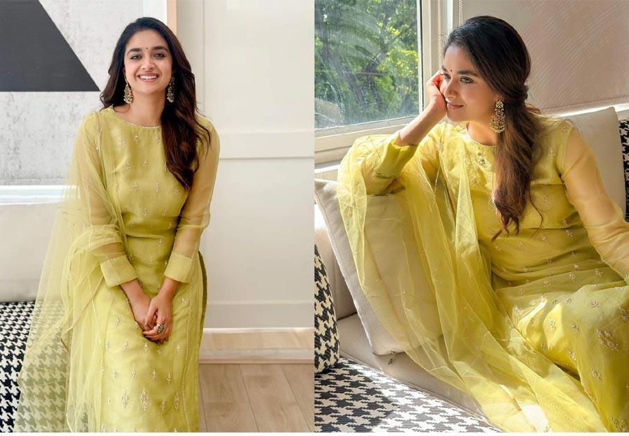 Keerthy Steals Gaze In Her Traditional Attire
