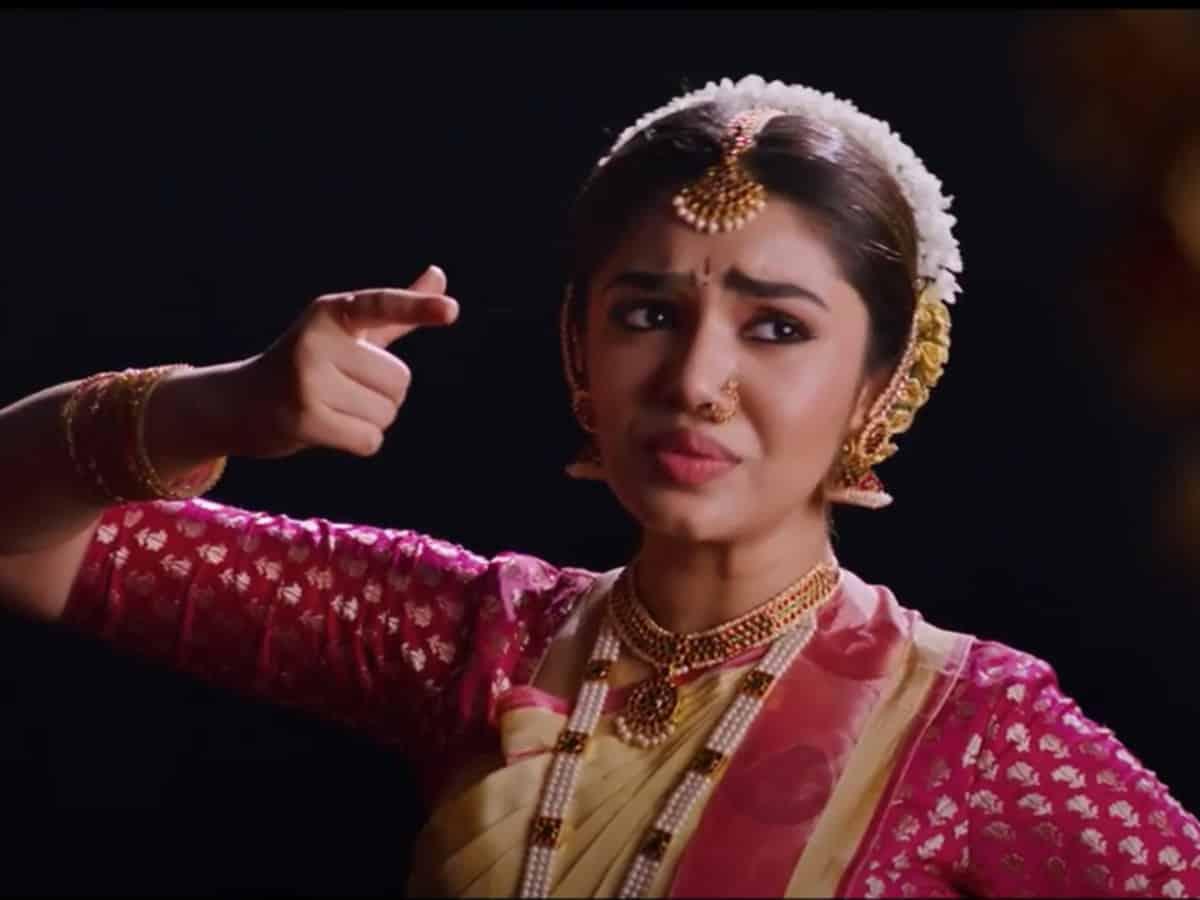 Krithi Shetty's Enchanting Video