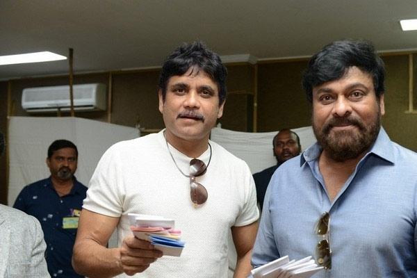 Did Nag, Chiru Meet Secretly?