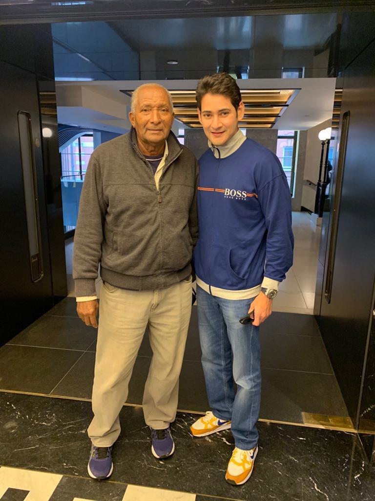 Mahesh with Legendary Cricketer