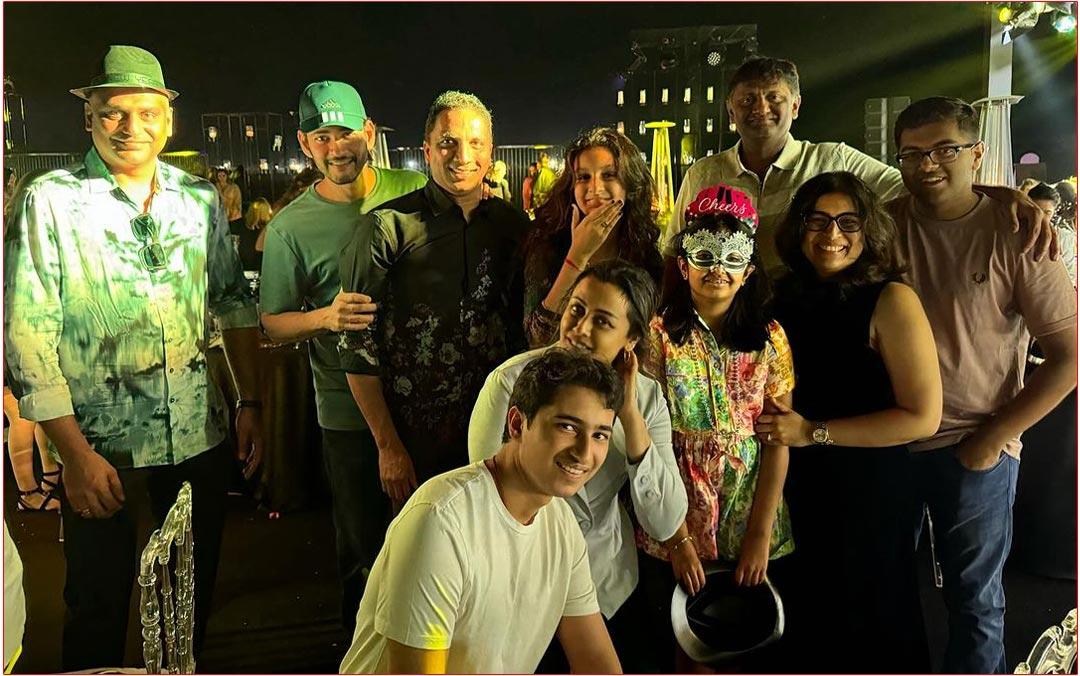 Mahesh Babu Celebrates New Year In Dubai