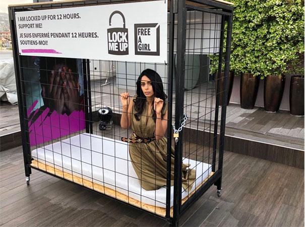 Why Bombshell Locked Herself In Cage?