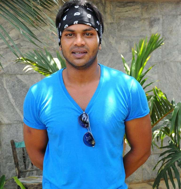 Manchu Hero Not a Part of Charan's Film