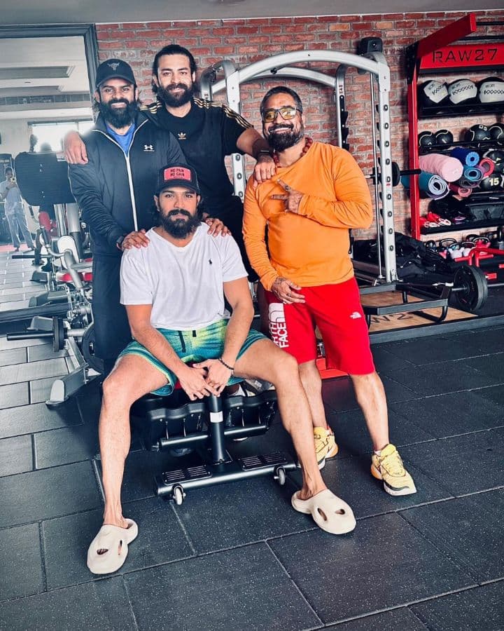 Mega Heroes flex their muscles in Gym