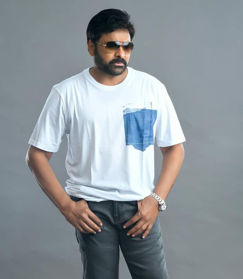Chiranjeevi returns to Hyderabad