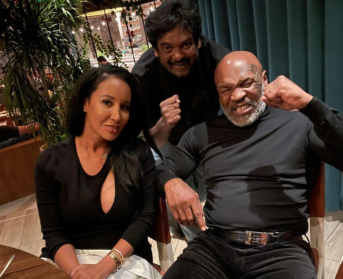 Liger team gets a memorable gift from Mike Tyson